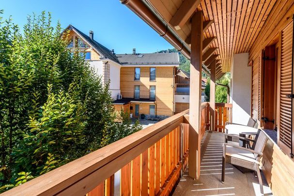 Modernes Holzhaus (Foto: Jure/fotolia.com)