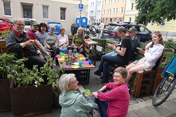 Treffen im Parklet