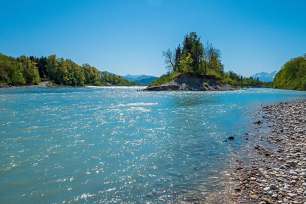 Zusammenfluss von Salzach und Saalach (Foto: naturenow/stock.adobe.com) Zusammenfluss von Salzach und Saalach